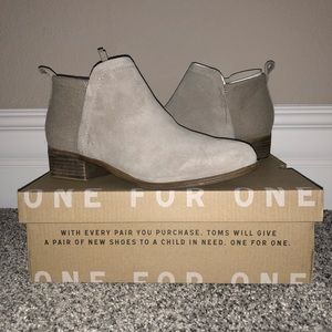 NWT Toms Deia Booties